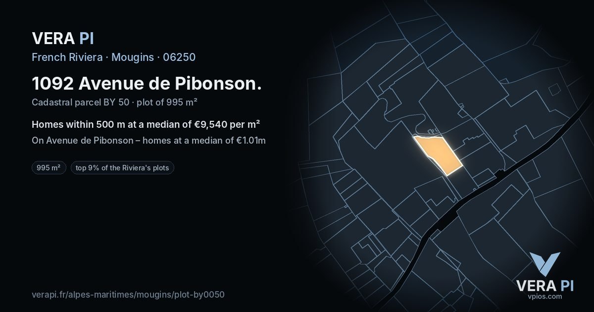 1092 Avenue de Pibonson, Mougins at night – the plot lit, the parcels around coloured by the prices near them