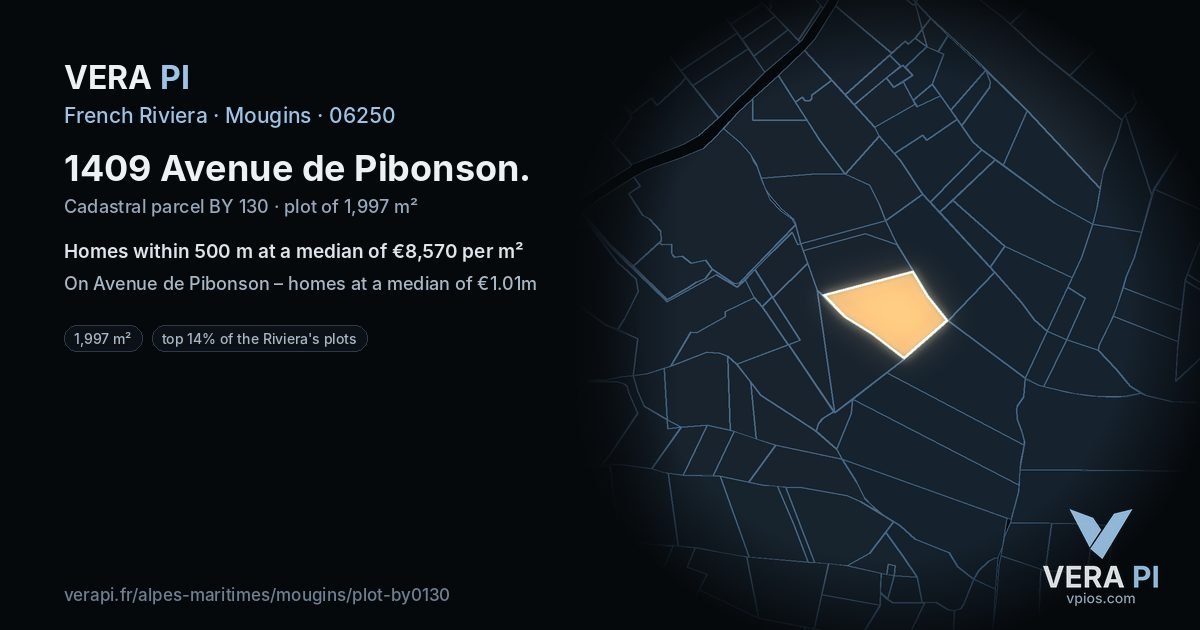 1409 Avenue de Pibonson, Mougins at night – the plot lit, the parcels around coloured by the prices near them