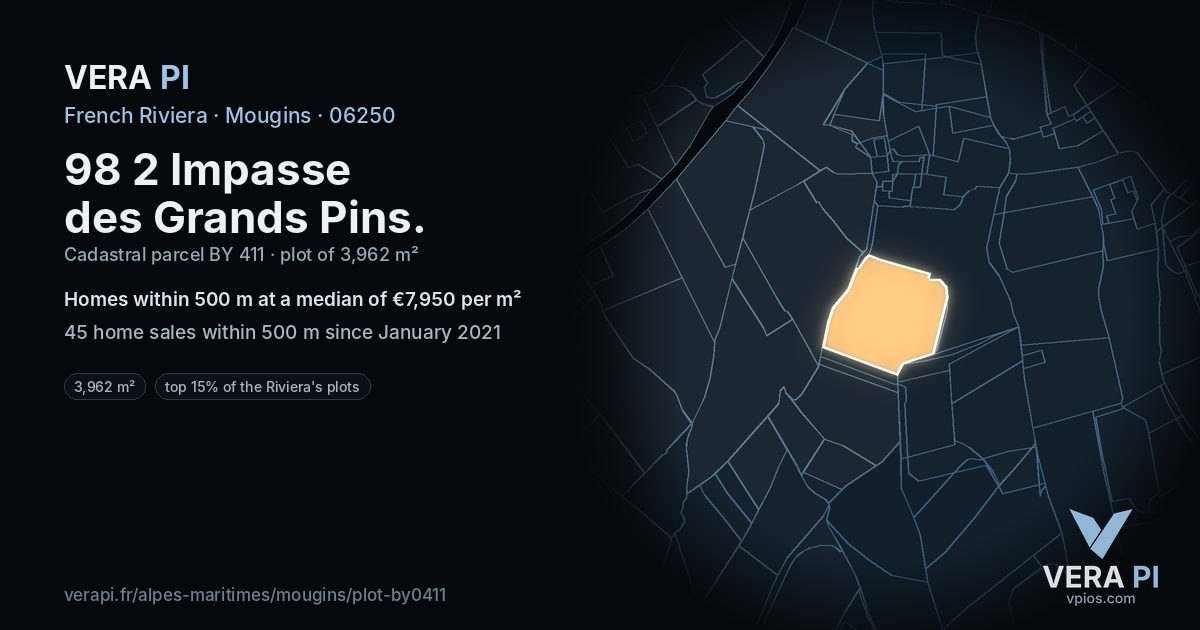 98 2 Impasse des Grands Pins, Mougins at night – the plot lit, the parcels around coloured by the prices near them