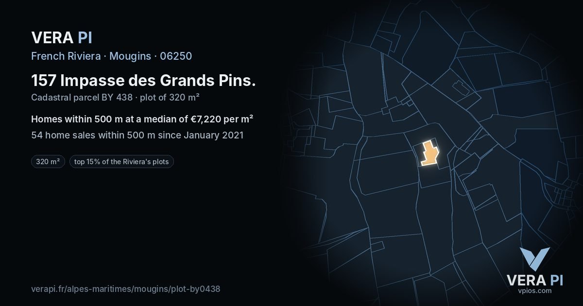 157 Impasse des Grands Pins, Mougins at night – the plot lit, the parcels around coloured by the prices near them
