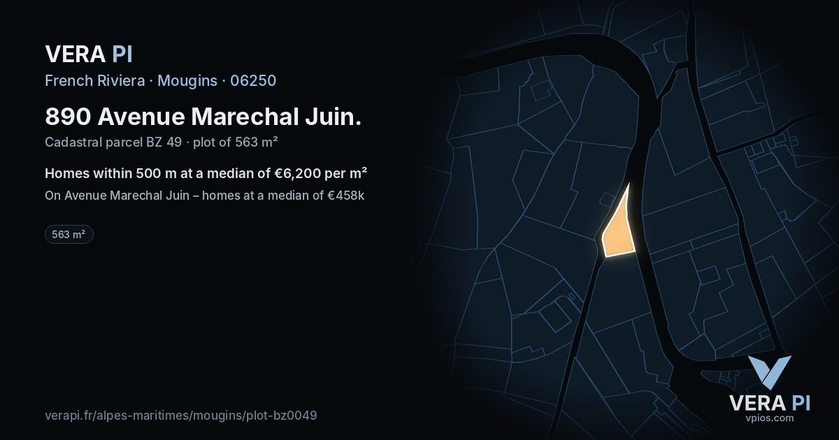 890 Avenue Marechal Juin, Mougins at night – the plot lit, the parcels around coloured by the prices near them