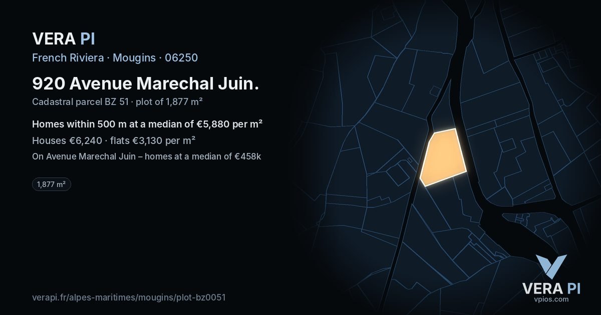 920 Avenue Marechal Juin, Mougins at night – the plot lit, the parcels around coloured by the prices near them