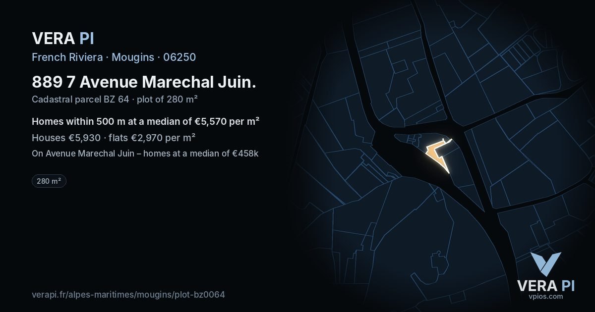 889 7 Avenue Marechal Juin, Mougins at night – the plot lit, the parcels around coloured by the prices near them