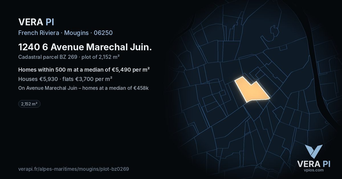 1240 6 Avenue Marechal Juin, Mougins at night – the plot lit, the parcels around coloured by the prices near them