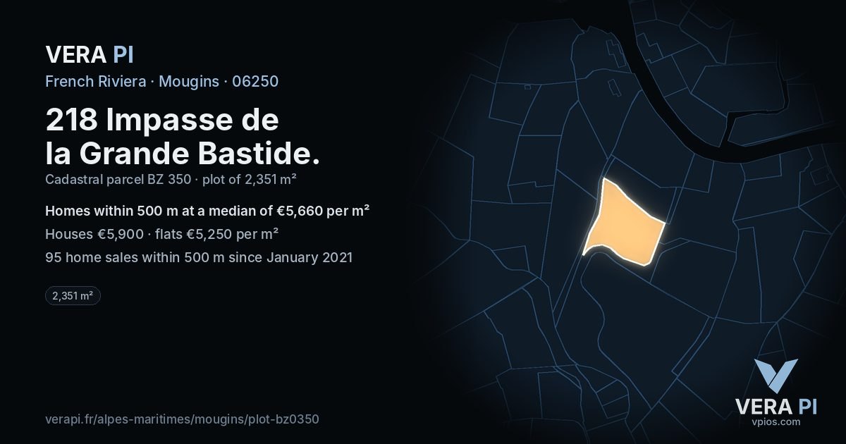 218 Impasse de la Grande Bastide, Mougins at night – the plot lit, the parcels around coloured by the prices near them