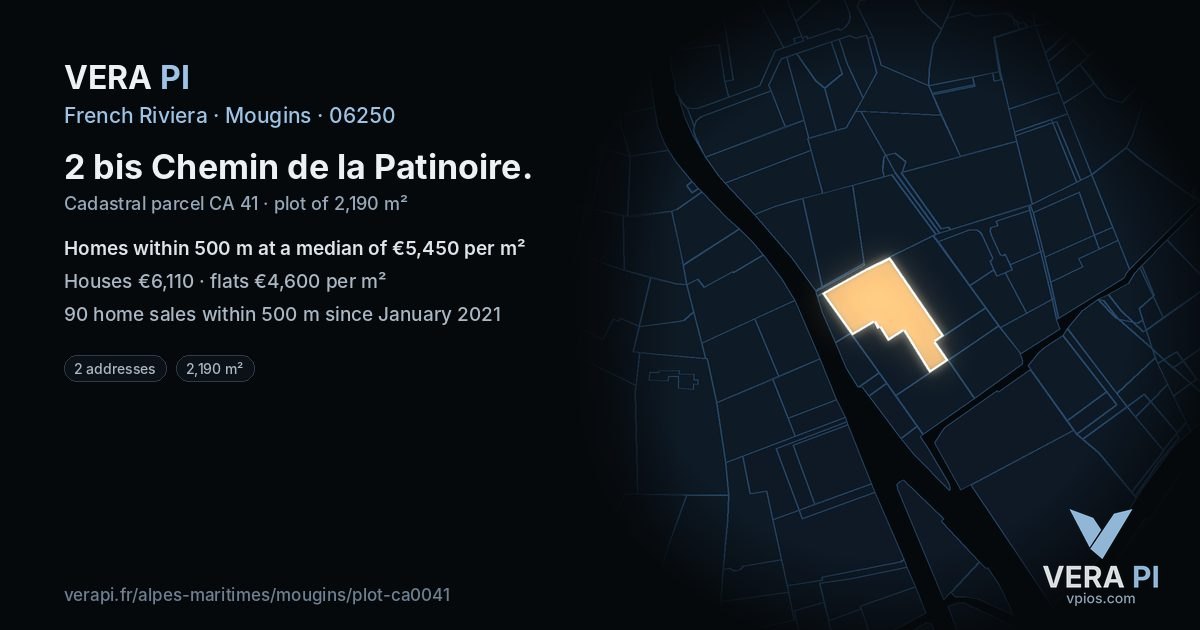 2 bis Chemin de la Patinoire, Mougins at night – the plot lit, the parcels around coloured by the prices near them