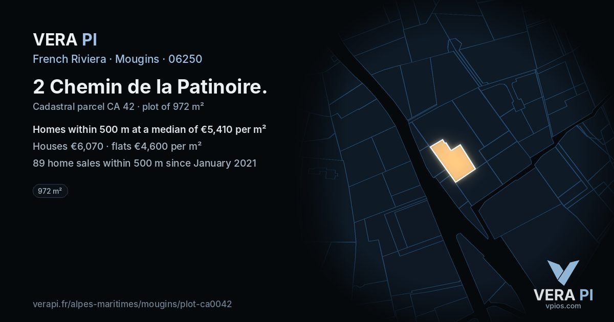 2 Chemin de la Patinoire, Mougins at night – the plot lit, the parcels around coloured by the prices near them