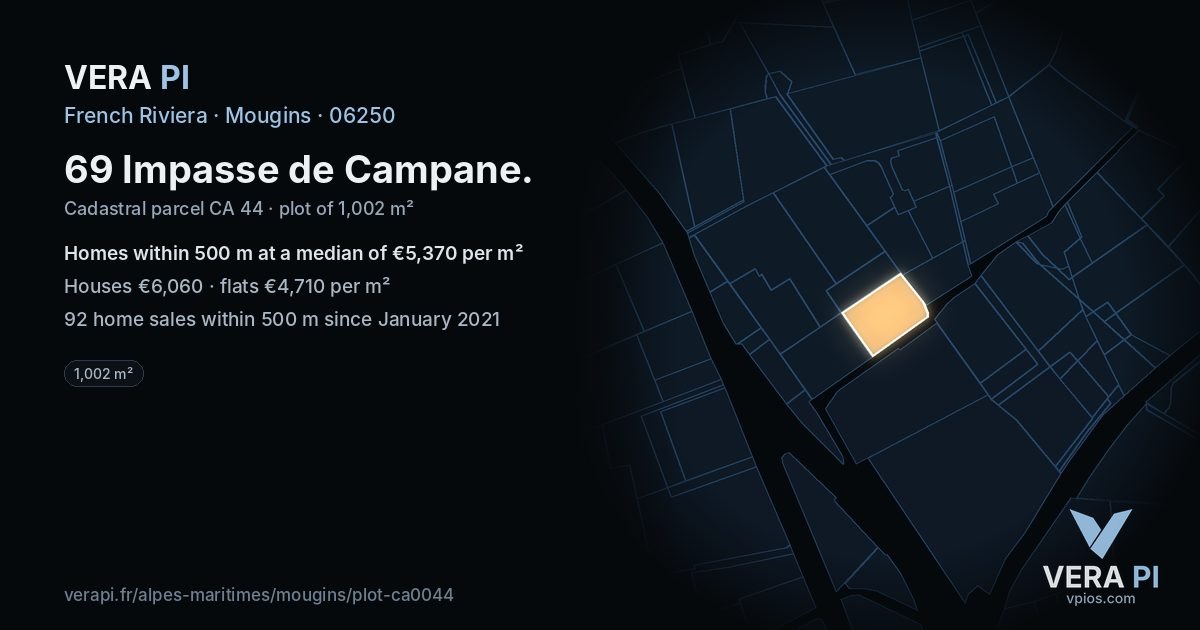 69 Impasse de Campane, Mougins at night – the plot lit, the parcels around coloured by the prices near them