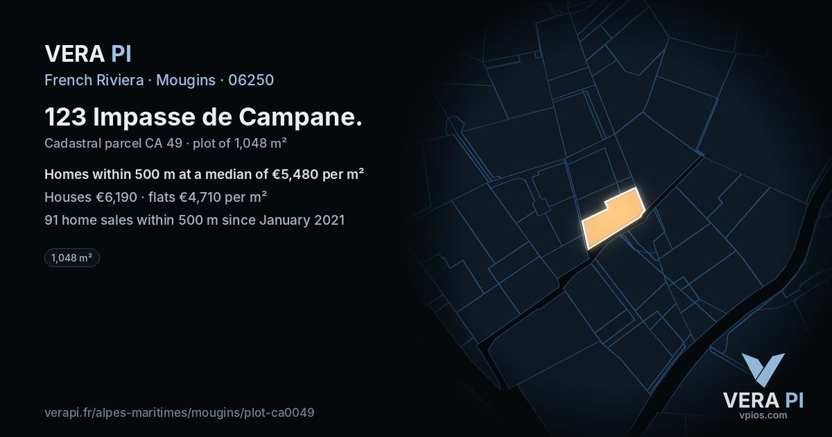 123 Impasse de Campane, Mougins at night – the plot lit, the parcels around coloured by the prices near them