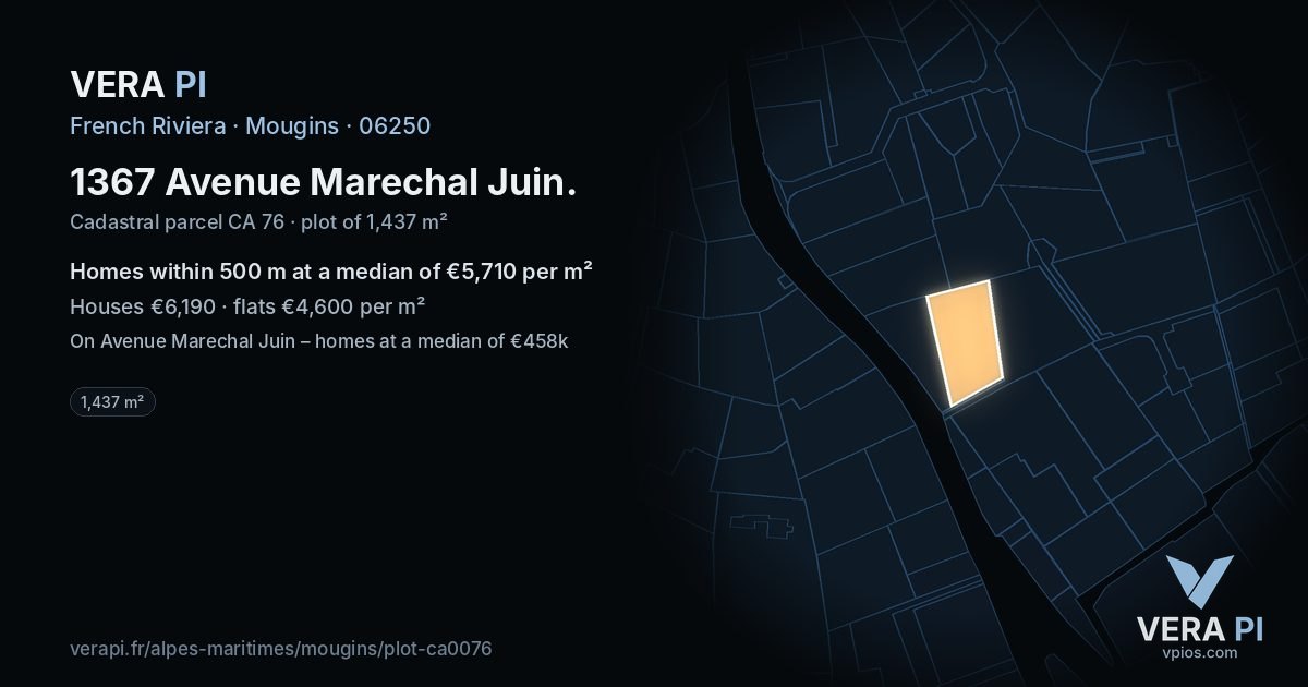 1367 Avenue Marechal Juin, Mougins at night – the plot lit, the parcels around coloured by the prices near them
