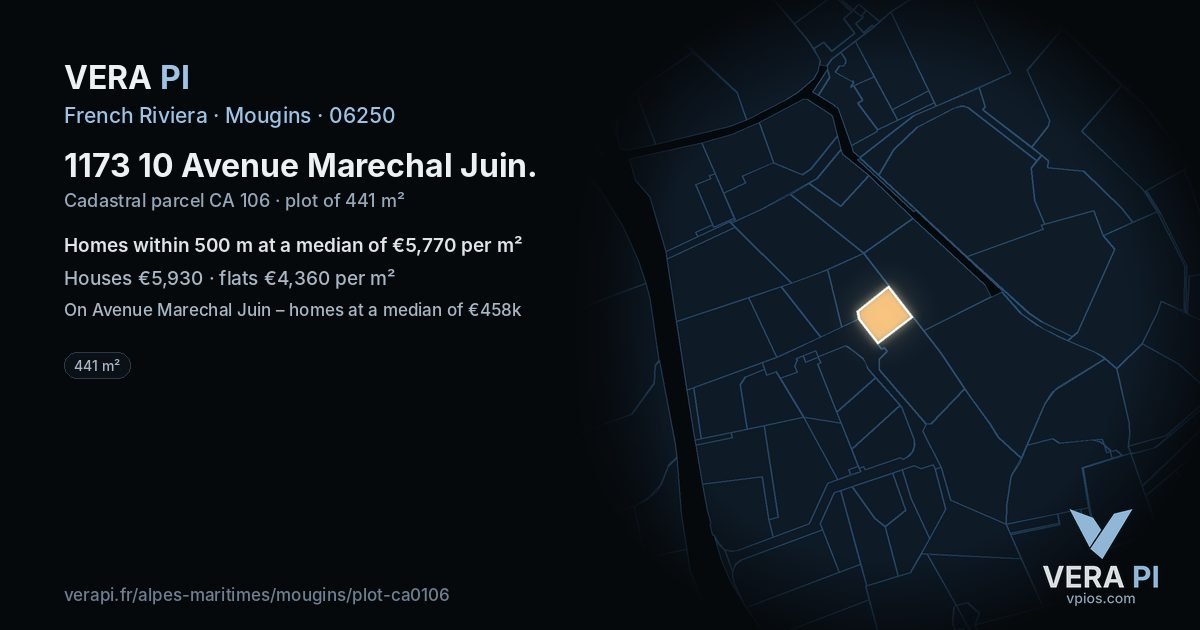 1173 10 Avenue Marechal Juin, Mougins at night – the plot lit, the parcels around coloured by the prices near them