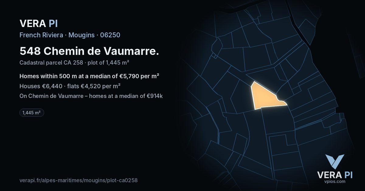 548 Chemin de Vaumarre, Mougins at night – the plot lit, the parcels around coloured by the prices near them