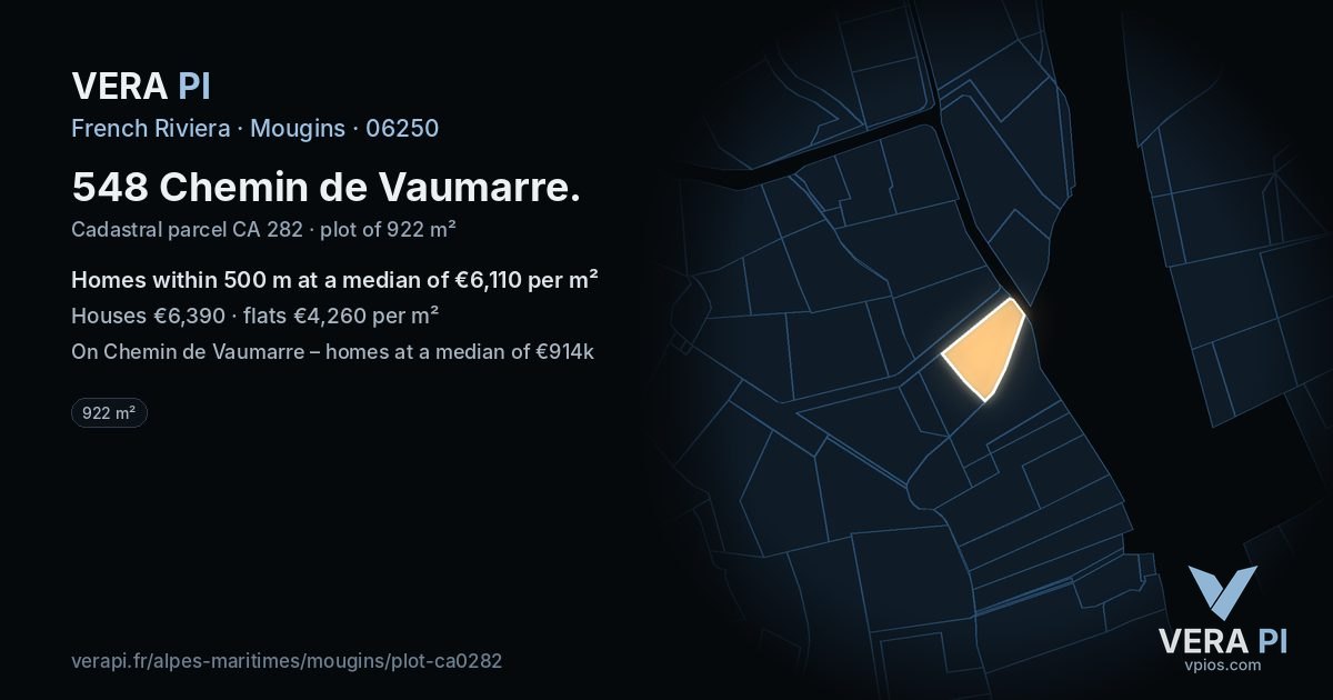 548 Chemin de Vaumarre, Mougins at night – the plot lit, the parcels around coloured by the prices near them
