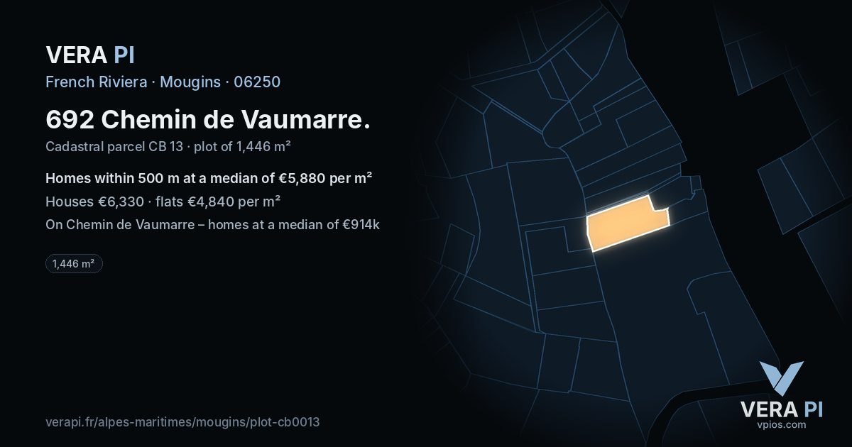 692 Chemin de Vaumarre, Mougins at night – the plot lit, the parcels around coloured by the prices near them