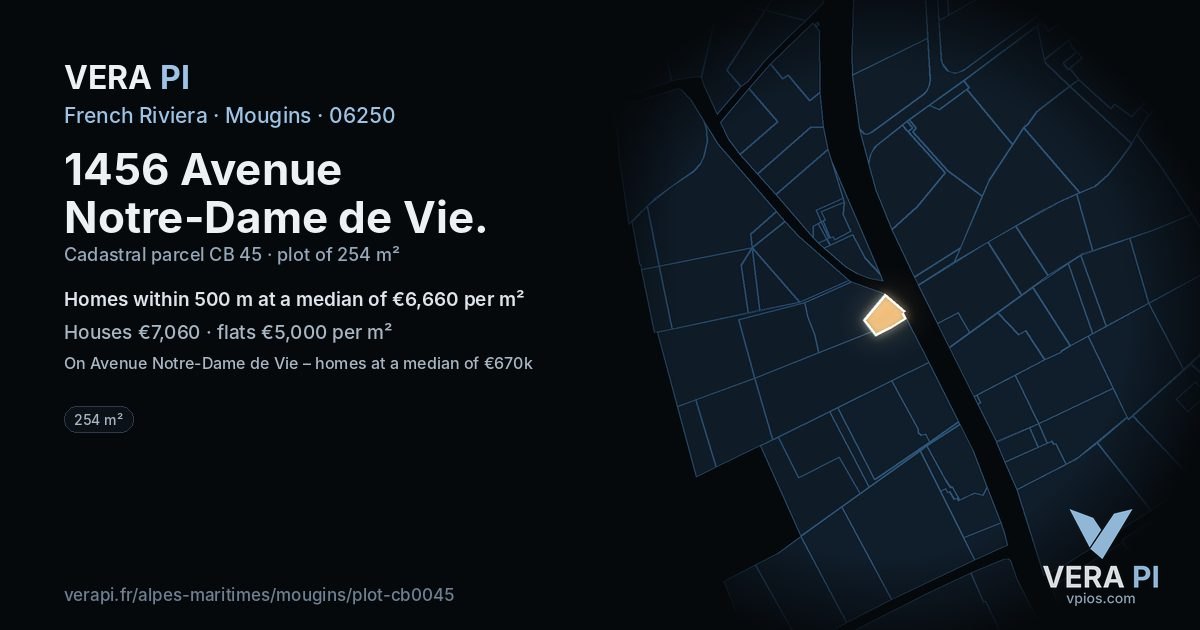1456 Avenue Notre-Dame de Vie, Mougins at night – the plot lit, the parcels around coloured by the prices near them