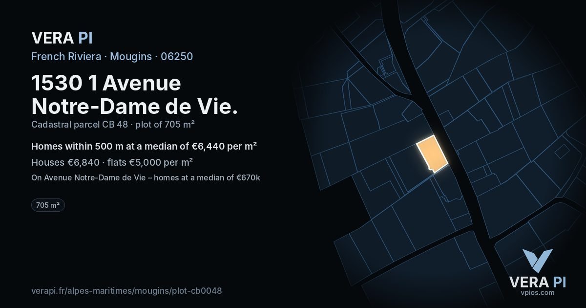 1530 1 Avenue Notre-Dame de Vie, Mougins at night – the plot lit, the parcels around coloured by the prices near them