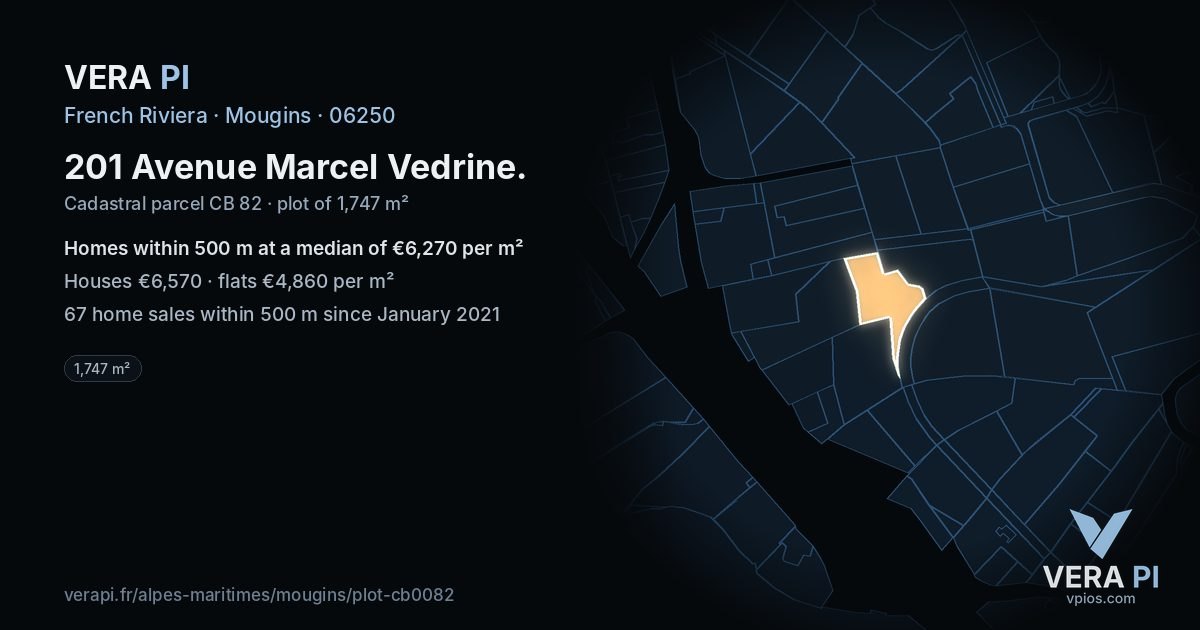 201 Avenue Marcel Vedrine, Mougins at night – the plot lit, the parcels around coloured by the prices near them