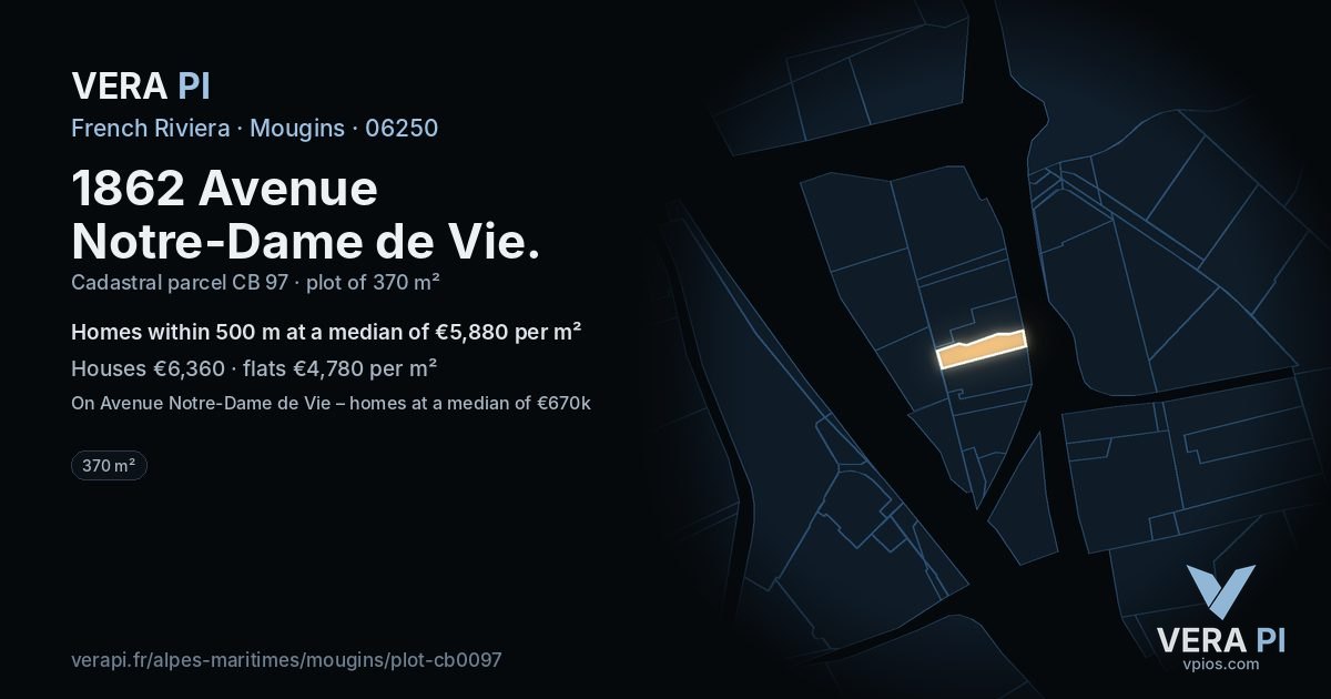 1862 Avenue Notre-Dame de Vie, Mougins at night – the plot lit, the parcels around coloured by the prices near them