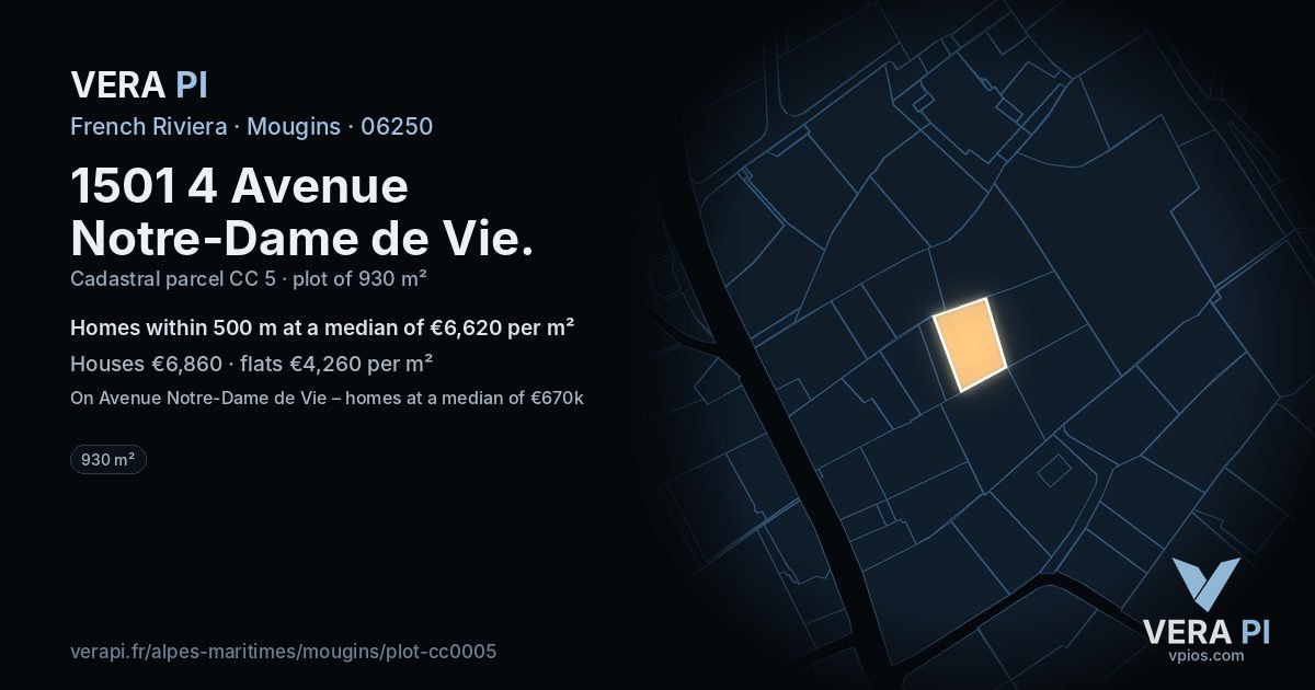1501 4 Avenue Notre-Dame de Vie, Mougins at night – the plot lit, the parcels around coloured by the prices near them