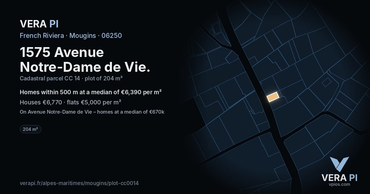 1575 Avenue Notre-Dame de Vie, Mougins at night – the plot lit, the parcels around coloured by the prices near them