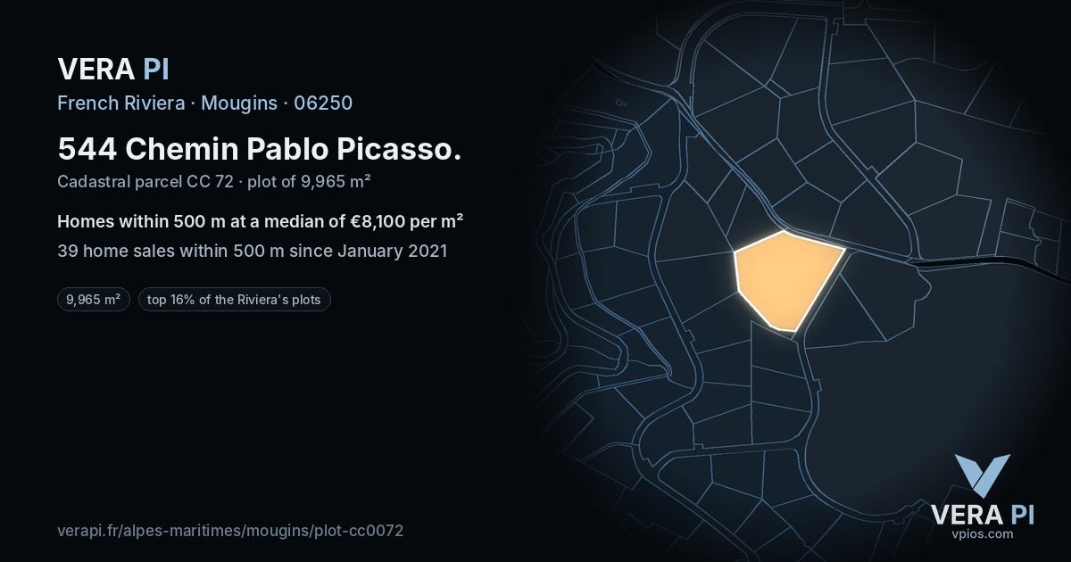 544 Chemin Pablo Picasso, Mougins at night – the plot lit, the parcels around coloured by the prices near them