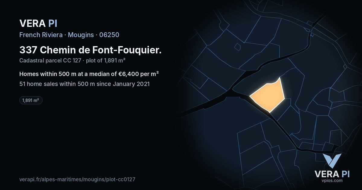 337 Chemin de Font-Fouquier, Mougins at night – the plot lit, the parcels around coloured by the prices near them
