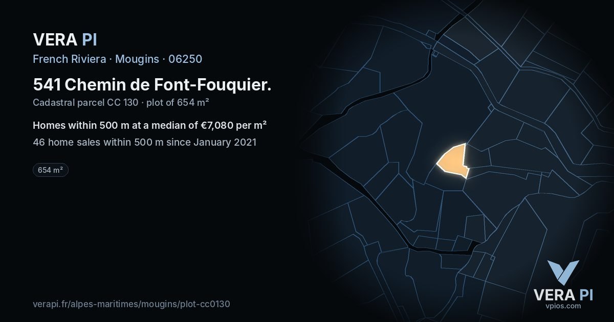 541 Chemin de Font-Fouquier, Mougins at night – the plot lit, the parcels around coloured by the prices near them