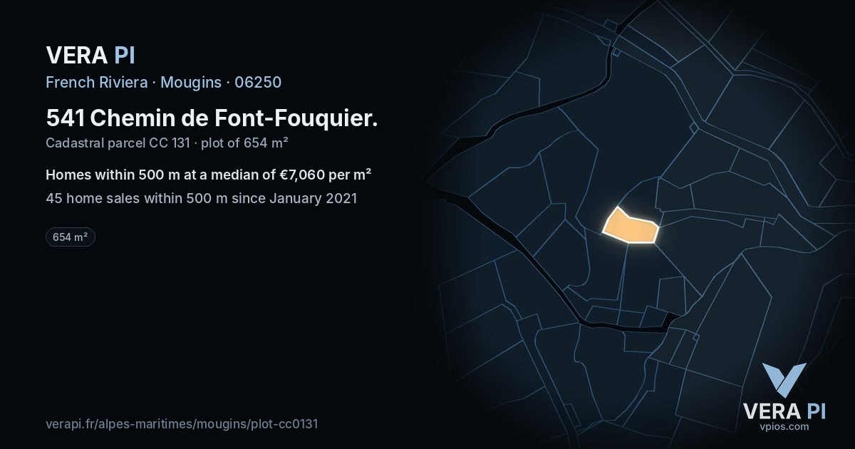 541 Chemin de Font-Fouquier, Mougins at night – the plot lit, the parcels around coloured by the prices near them