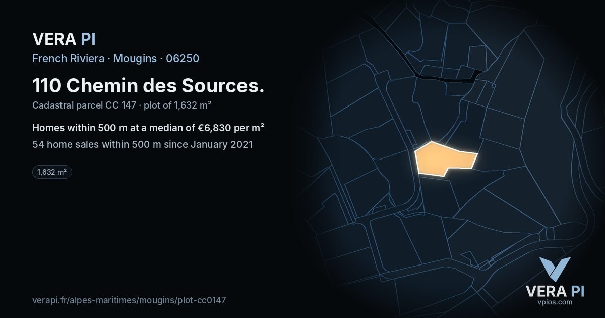 110 Chemin des Sources, Mougins at night – the plot lit, the parcels around coloured by the prices near them