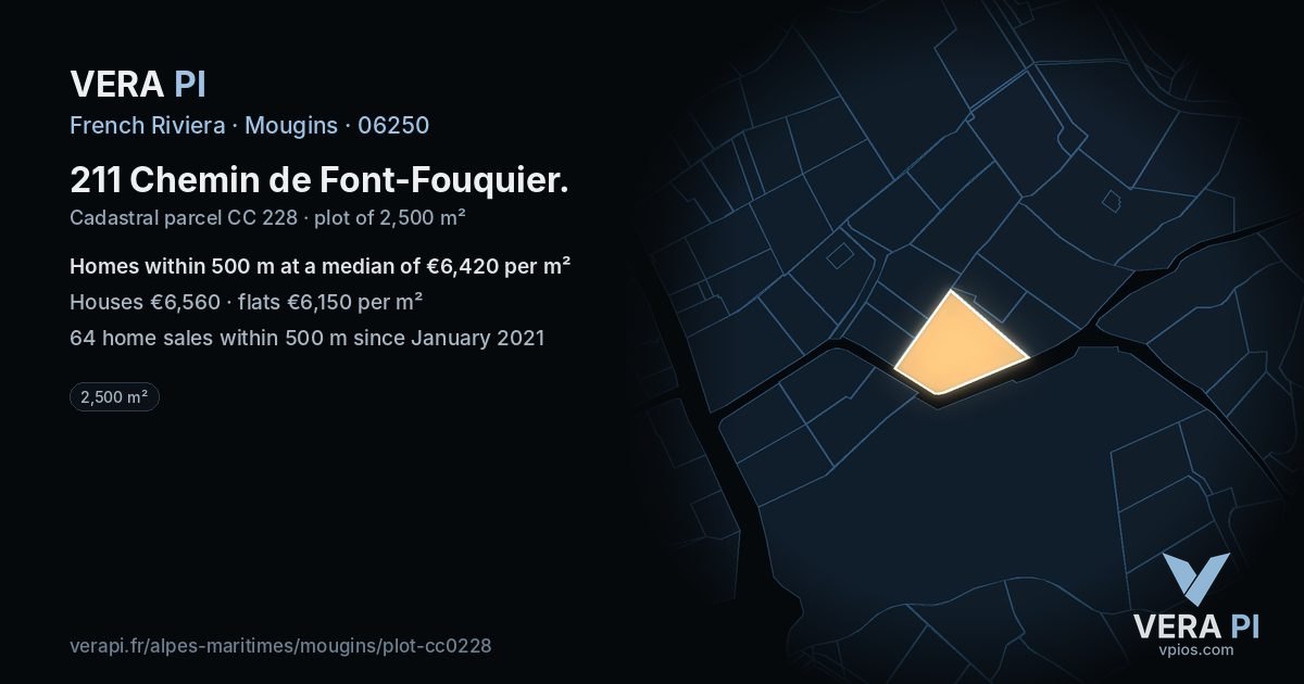 211 Chemin de Font-Fouquier, Mougins at night – the plot lit, the parcels around coloured by the prices near them