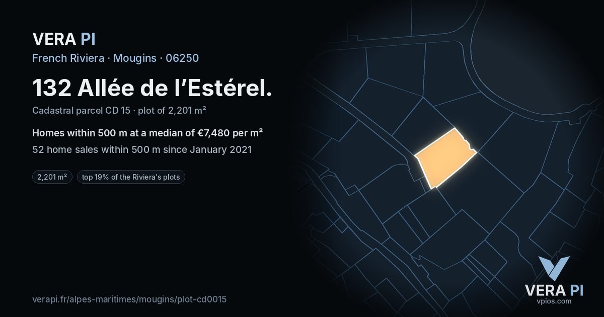 132 Allée de l’Estérel, Mougins at night – the plot lit, the parcels around coloured by the prices near them