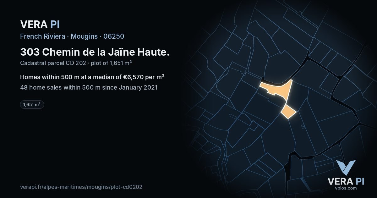 303 Chemin de la Jaïne Haute, Mougins at night – the plot lit, the parcels around coloured by the prices near them