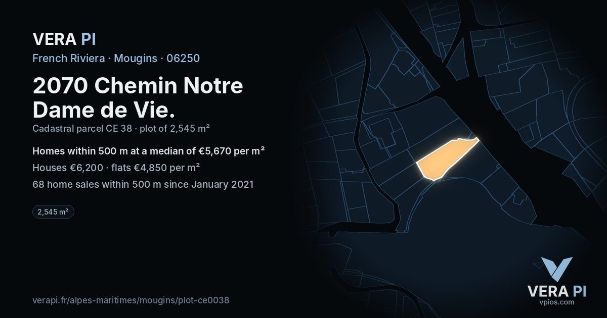 2070 Chemin Notre Dame de Vie, Mougins at night – the plot lit, the parcels around coloured by the prices near them