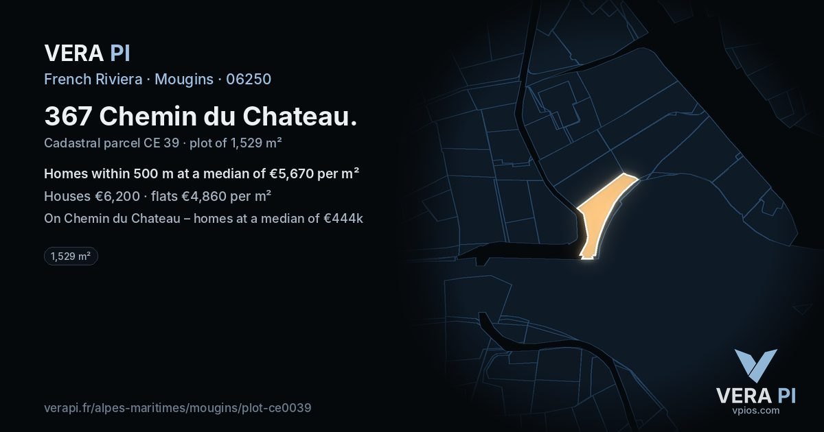 367 Chemin du Chateau, Mougins at night – the plot lit, the parcels around coloured by the prices near them