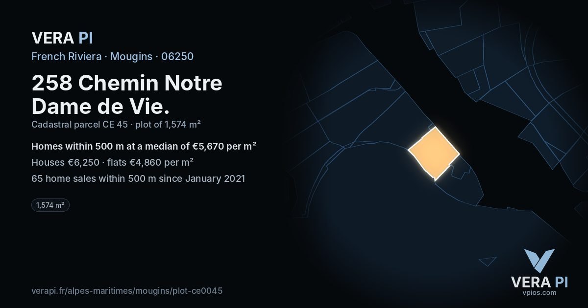 258 Chemin Notre Dame de Vie, Mougins at night – the plot lit, the parcels around coloured by the prices near them