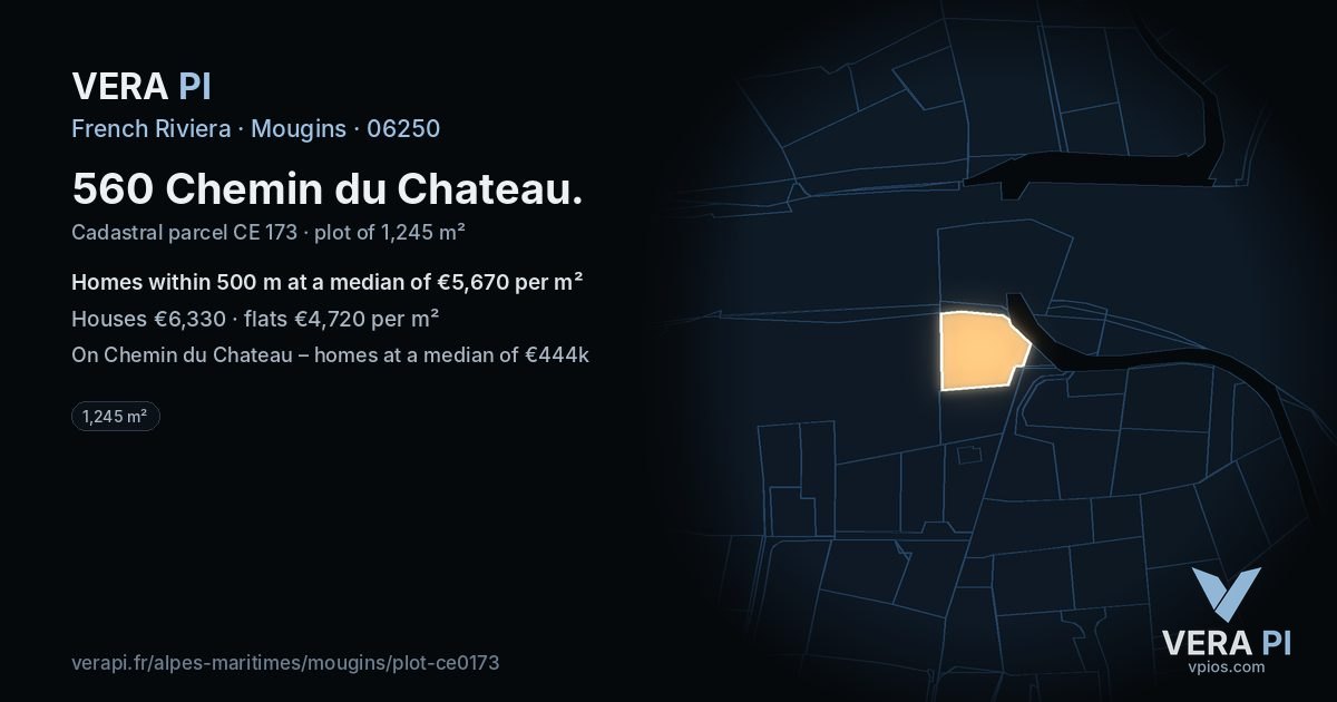 560 Chemin du Chateau, Mougins at night – the plot lit, the parcels around coloured by the prices near them