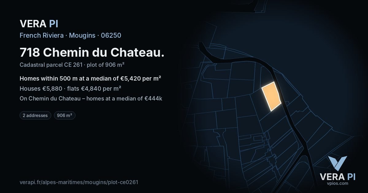 718 Chemin du Chateau, Mougins at night – the plot lit, the parcels around coloured by the prices near them
