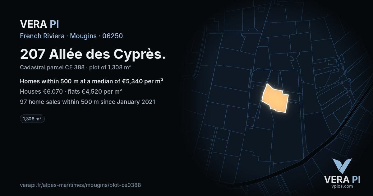 207 Allée des Cyprès, Mougins at night – the plot lit, the parcels around coloured by the prices near them