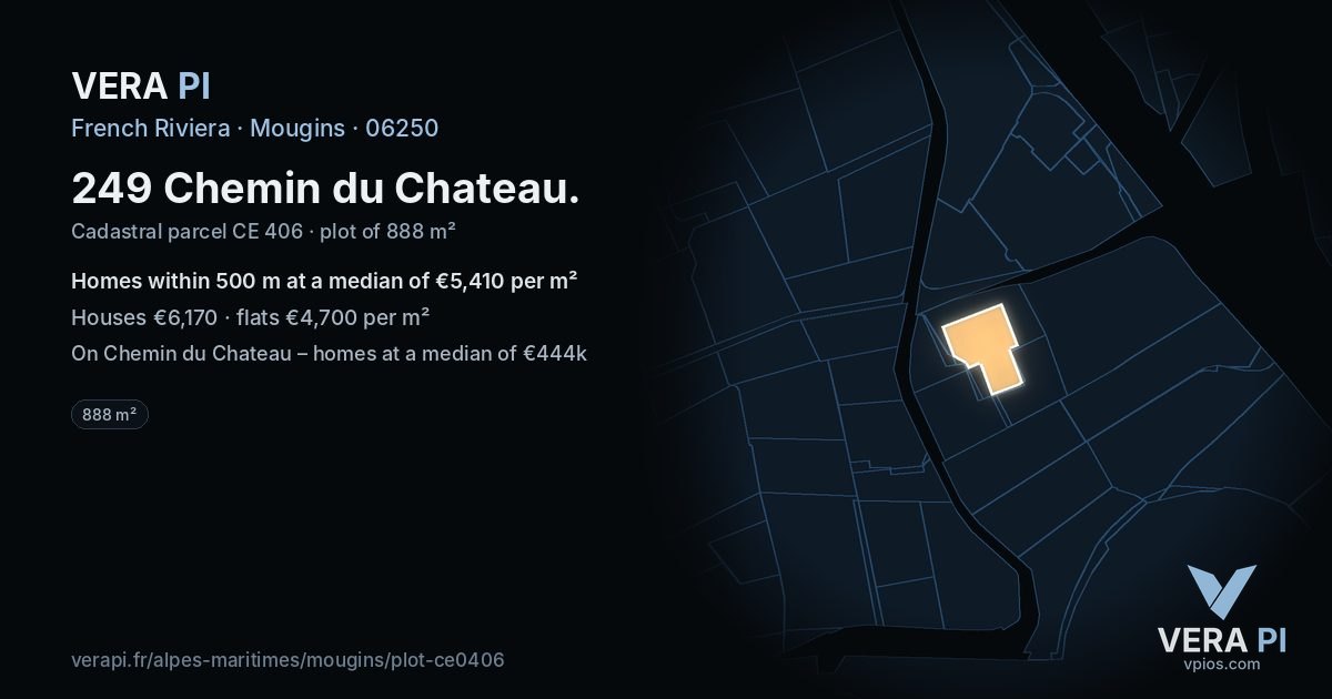 249 Chemin du Chateau, Mougins at night – the plot lit, the parcels around coloured by the prices near them