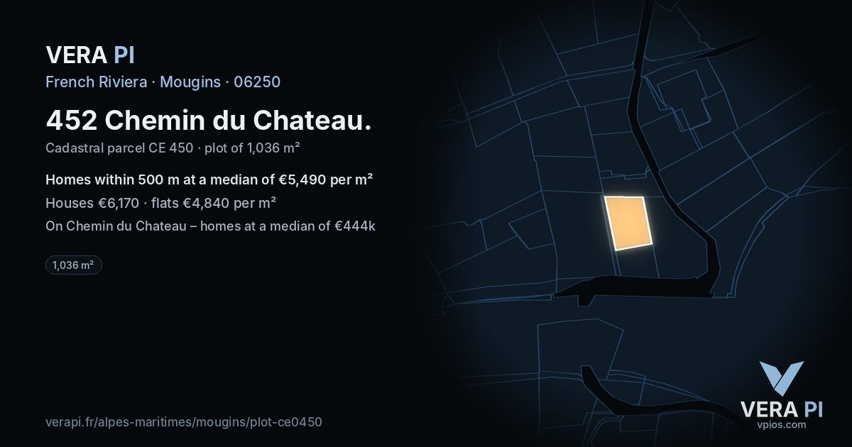 452 Chemin du Chateau, Mougins at night – the plot lit, the parcels around coloured by the prices near them