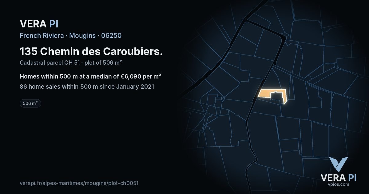 135 Chemin des Caroubiers, Mougins at night – the plot lit, the parcels around coloured by the prices near them