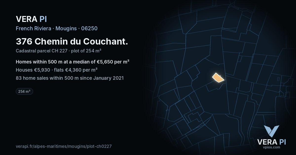 376 Chemin du Couchant, Mougins at night – the plot lit, the parcels around coloured by the prices near them