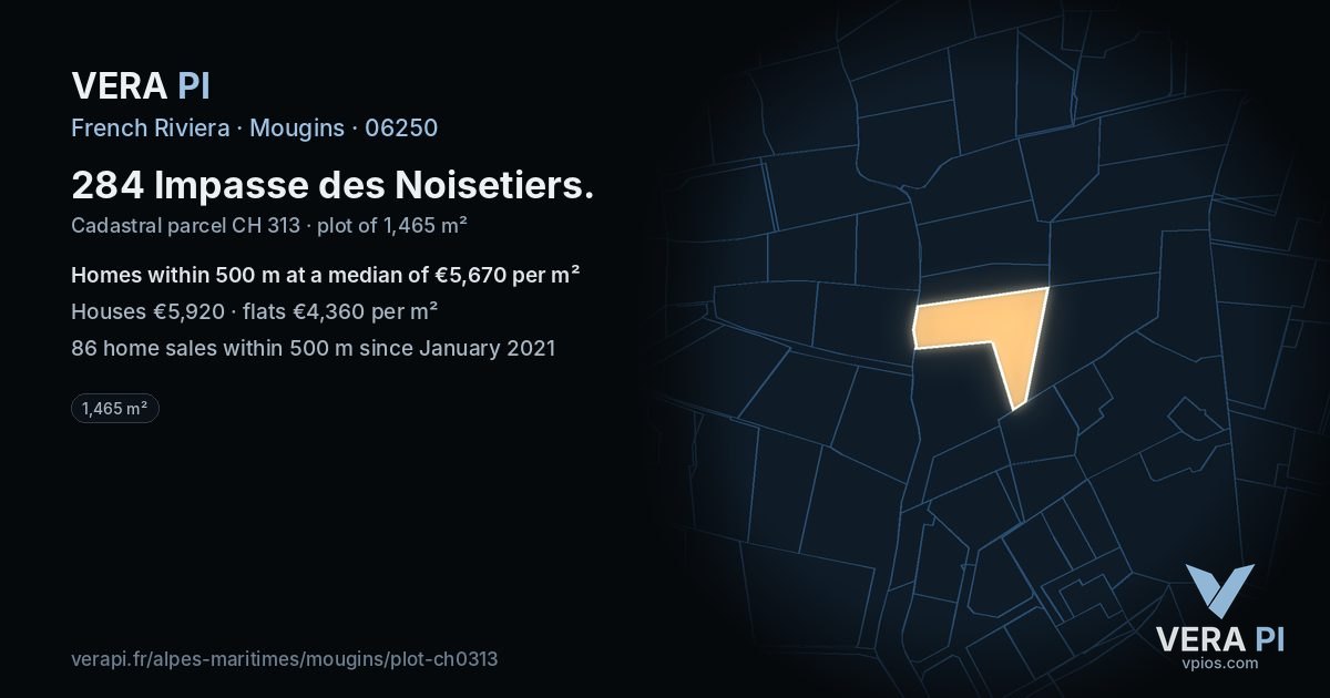 284 Impasse des Noisetiers, Mougins at night – the plot lit, the parcels around coloured by the prices near them