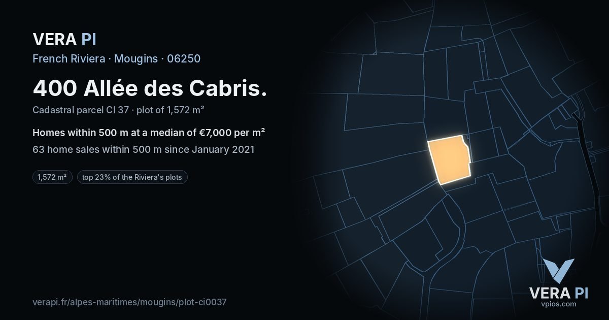 400 Allée des Cabris, Mougins at night – the plot lit, the parcels around coloured by the prices near them