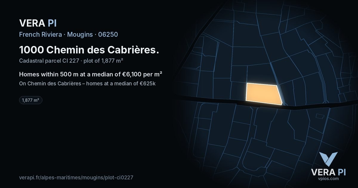 1000 Chemin des Cabrières, Mougins at night – the plot lit, the parcels around coloured by the prices near them