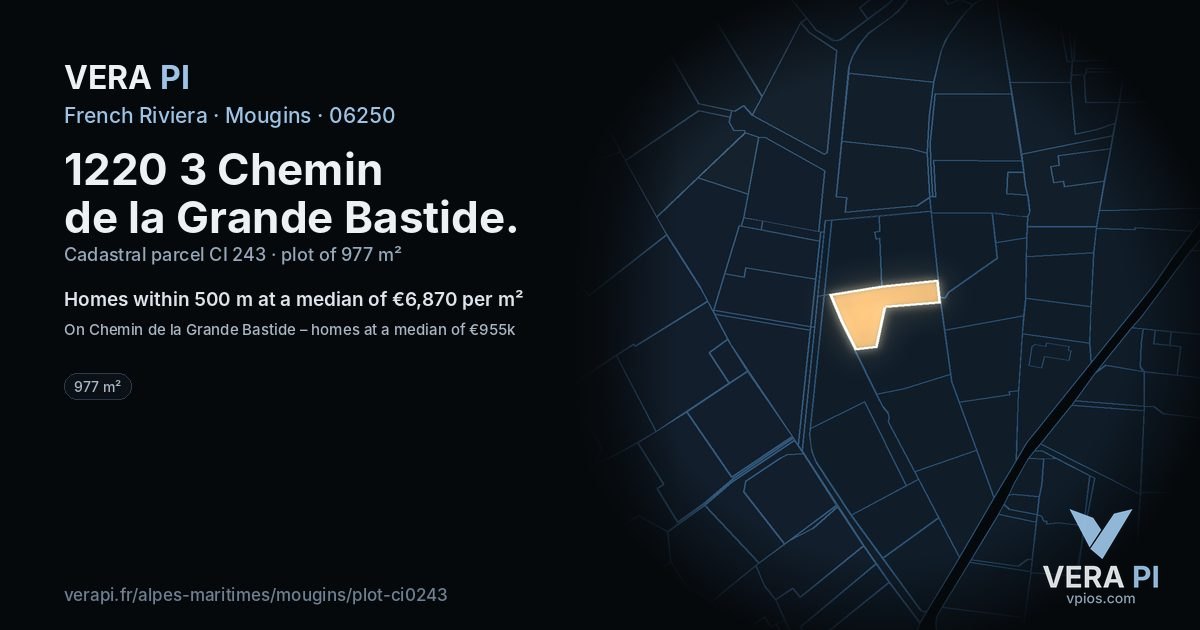1220 3 Chemin de la Grande Bastide, Mougins at night – the plot lit, the parcels around coloured by the prices near them