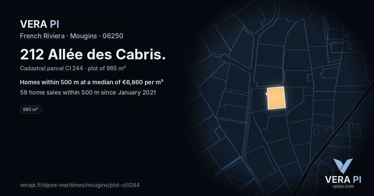 212 Allée des Cabris, Mougins at night – the plot lit, the parcels around coloured by the prices near them