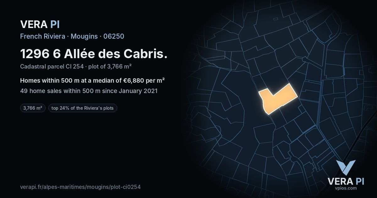 1296 6 Allée des Cabris, Mougins at night – the plot lit, the parcels around coloured by the prices near them