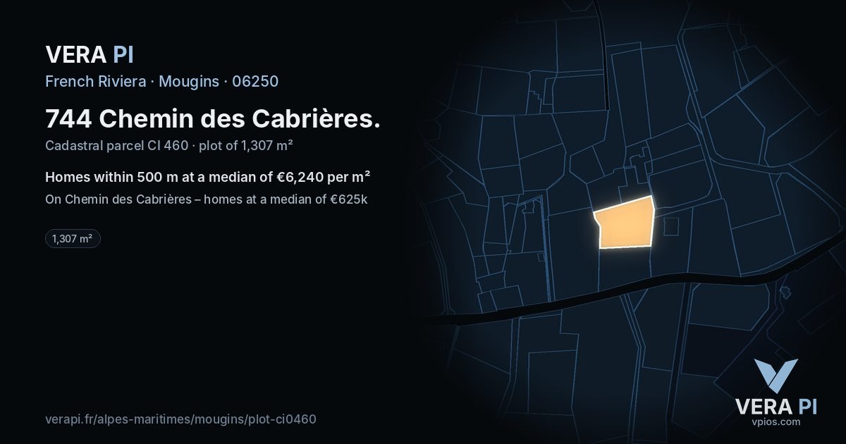 744 Chemin des Cabrières, Mougins at night – the plot lit, the parcels around coloured by the prices near them