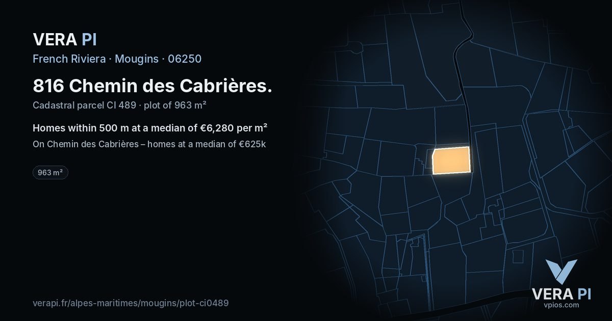 816 Chemin des Cabrières, Mougins at night – the plot lit, the parcels around coloured by the prices near them